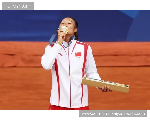 22岁奥运冠军郑钦文遭全网黑四大争议真相曝光为何不该再被批评