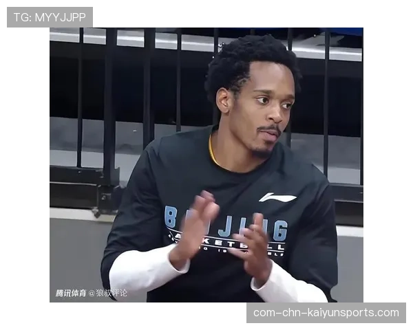 包装工客场不敌布朗 乐福传球受限进攻效率低